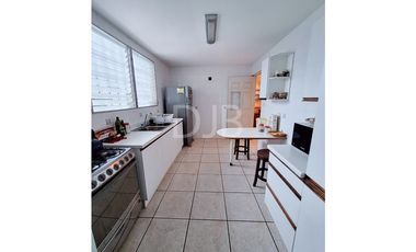 VENTA DE CASA CON PISCINA EN BRISAS DEL GOLF $260,000 #528