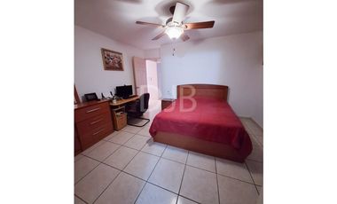 VENTA DE CASA CON PISCINA EN BRISAS DEL GOLF $260,000 #528