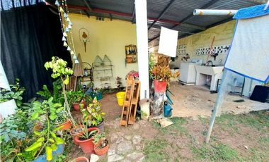 CASA EN VENTA  EN LAS LOMAS CON AMPLIO TERRENO