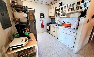 CASA EN VENTA  EN LAS LOMAS CON AMPLIO TERRENO