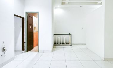 Rumah 3 Lt SHM Siap Huni 10 menit ke Mall Ciputra Cibubur J-39285