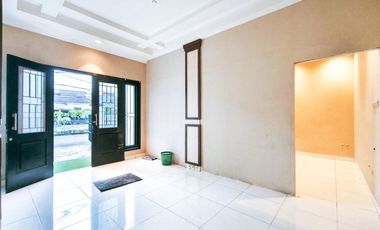 Rumah 3 Lt SHM Siap Huni 10 menit ke Mall Ciputra Cibubur J-39285