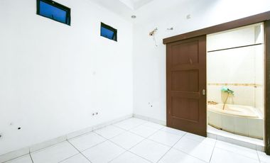 Rumah 3 Lt SHM Siap Huni 10 menit ke Mall Ciputra Cibubur J-39285