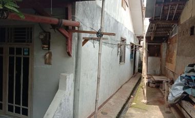 Kontrakan 3 pintu strategis di M Kahfi 1 Jak Sel