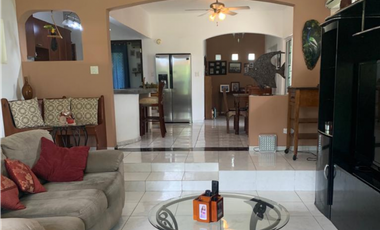 Se vende casa de playa en Coronado