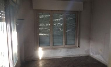 Chalet 4 ambientes. Barrio San Nicolas.