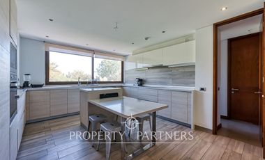 Departamento en primer piso con jardín, Piedra Roja