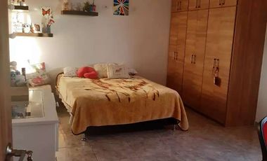 SE VENDE EXCELENTE CASA EN LOS ALCÁZARES CON RENTA, MANIZALES