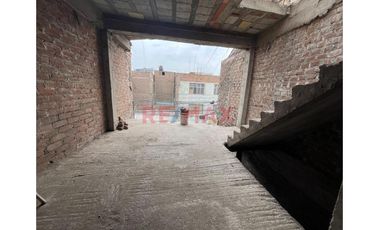 Venta Casa Comercial 2 Pisos Calle Union Trujillo