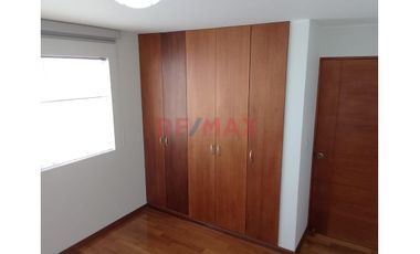 Se Alquila Departamento De 3 Habitaciones + Estudio En Velasco Astete Con Caminos Del Inca