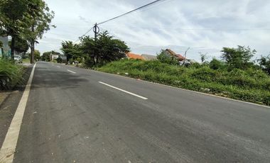 Tanah dijual di Jawa Tengah, Surakarta - Berperabot lengkap