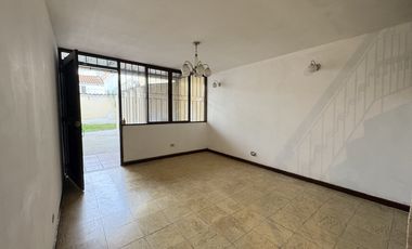 casa en arriendo en prados del norte. Cod A3593