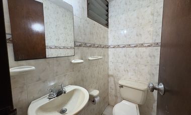 casa en arriendo en prados del norte. Cod A3593