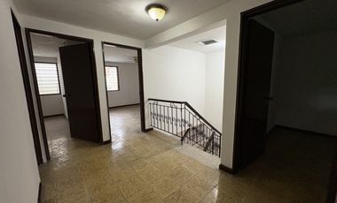 casa en arriendo en prados del norte. Cod A3593