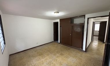 casa en arriendo en prados del norte. Cod A3593