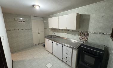 casa en arriendo en prados del norte. Cod A3593