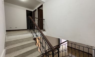 casa en arriendo en prados del norte. Cod A3593