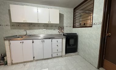 casa en arriendo en prados del norte. Cod A3593