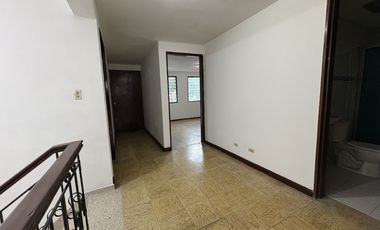 casa en arriendo en prados del norte. Cod A3593
