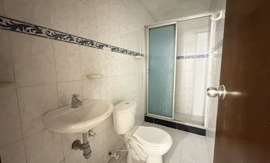 casa en arriendo en prados del norte. Cod A3593