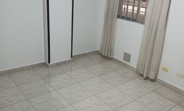 apartaestudio en arriendo en el centro. Cod A216151