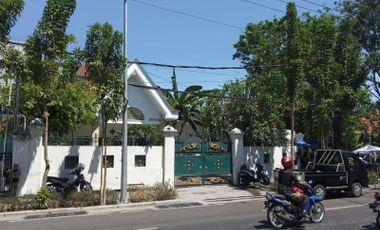 Disewakan Rumah Area Komersial Raya Kusuma Bangsa Surabaya