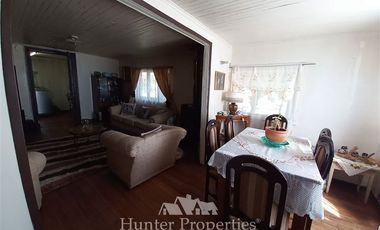 Casa en Venta en Rene Schneider con Micaela Cáceres