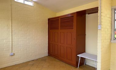 casa en arriendo en granada. Cod A108214