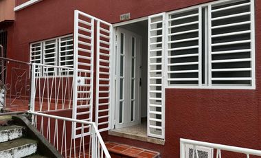 casa en arriendo en granada. Cod A108214