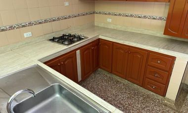 casa en arriendo en granada. Cod A108214