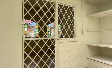 casa en arriendo en granada. Cod A108214