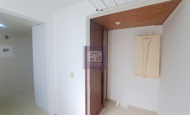 COD. 5131 - SE ARRIENDA APARTAMENTO - BARRIO:  ALTOS DE CAÑAVERAL CAMPESTRE