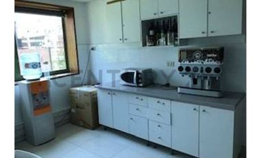 Vendo Espectacular Oficina en pleno Barrio El Golf