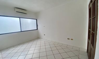 Casa en Venta Cerca de la Torre Empresarial