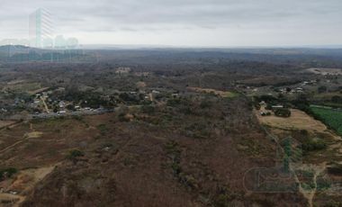 VENTA DE HACIENDA EN KM 43 SOBRE  VIA A LA COSTA Y DA AL CANAL  DE CEDEGE