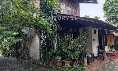 Rumah Hook Di Lokasi Strategis Kebayoran Lama