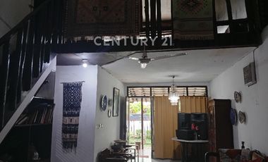 Rumah Hook Di Lokasi Strategis Kebayoran Lama