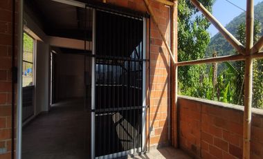 LOCAL EN ARRIENDO UBICADO EN CALDAS SECTOR CENTRO