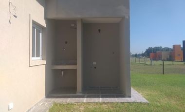 Venta de Excelente casa en Barrio cerrado Pedregales de San Vicente