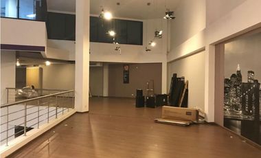 VENTA O ALQUILER EDIFICIO COMERCIAL 3 NIVELES