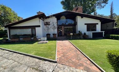 VENTA CASA EN VALLE DE BRAVO-CASA BLANCA