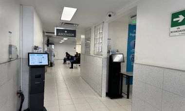 edificio en arriendo/venta en chapinero central. Cod A7408