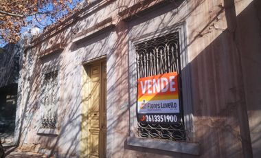 FLORES LUVELLO VENDE TERRENO SOBRE CALLE COLON GODOY CRUZ