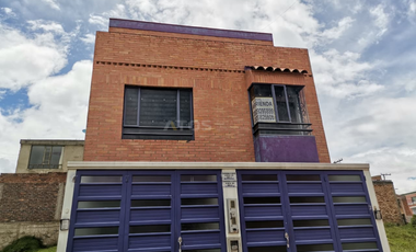 casa en arriendo en prados de san luis / terminal nuevo. Cod A6225