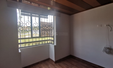 casa en arriendo en prados de san luis / terminal nuevo. Cod A6225
