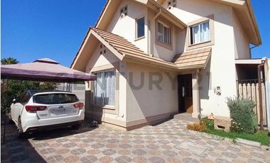 Se vende casa en condominio Alto Sacramento Buin