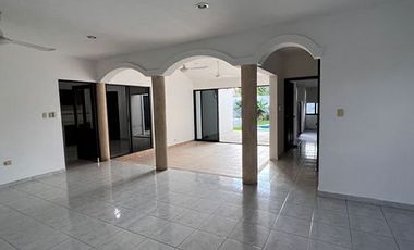 Casa en Venta de 3 recámaras, en Col. México Norte, Mérida