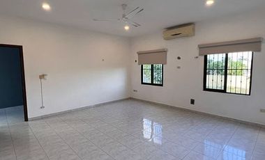 Casa en Venta de 3 recámaras, en Col. México Norte, Mérida