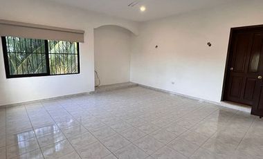 Casa en Venta de 3 recámaras, en Col. México Norte, Mérida