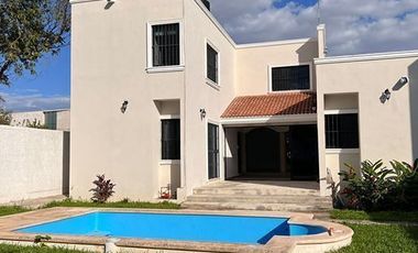 Casa en Venta de 3 recámaras, en Col. México Norte, Mérida